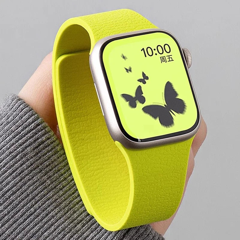 New Soft Silicone Sport Strap for Apple Watch – Sweat-Proof Breathable Replacement Band Compatible with All Series Ultra 2 / 9 / 8 / 7 / SE in Multiple Colors