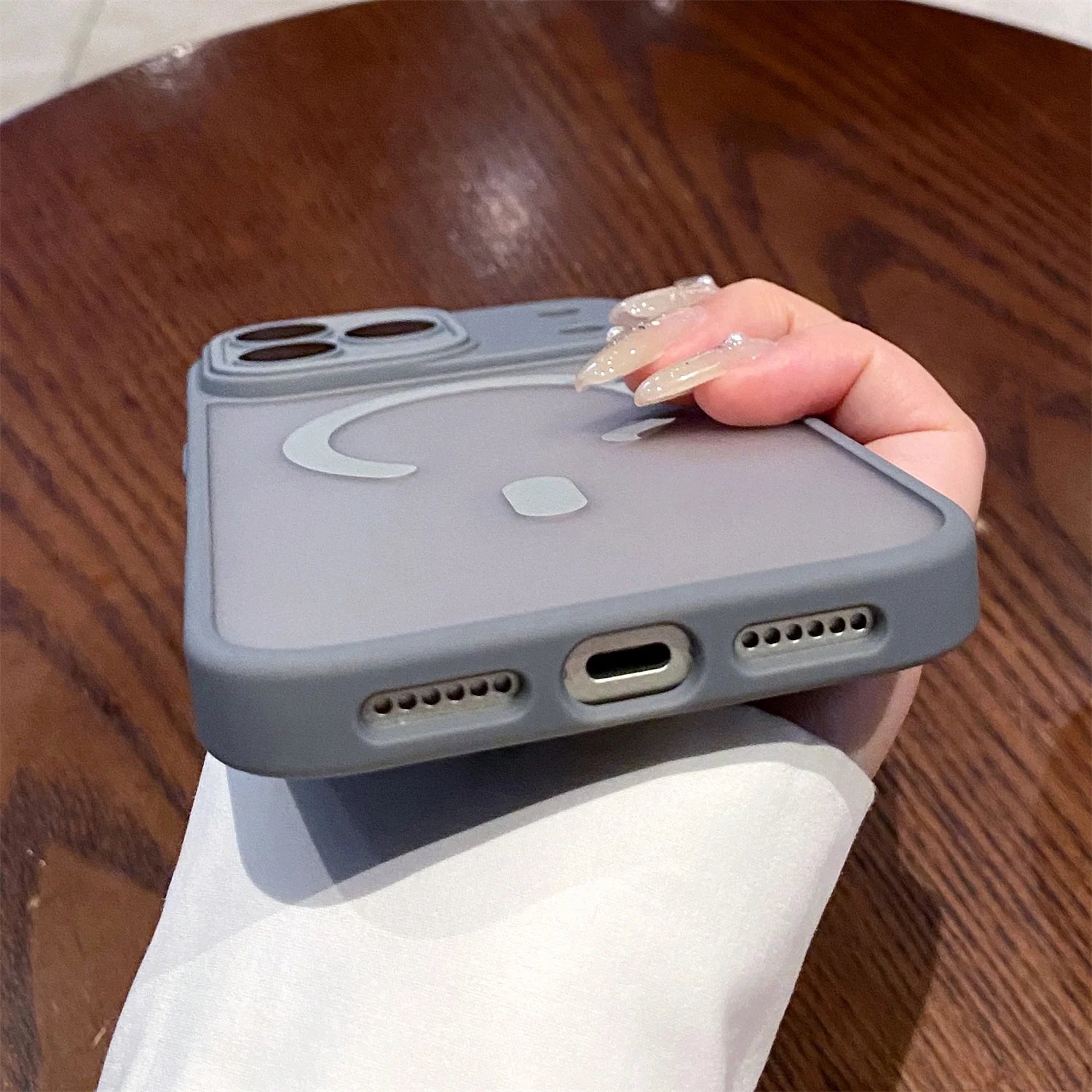 uxury Matte MagSafe Case for iPhone 17 / 17 Air / 17 Pro / 17 Pro Max – Magnetic Shockproof Cover with Built-In Lens Film & Slim Frosted Finish