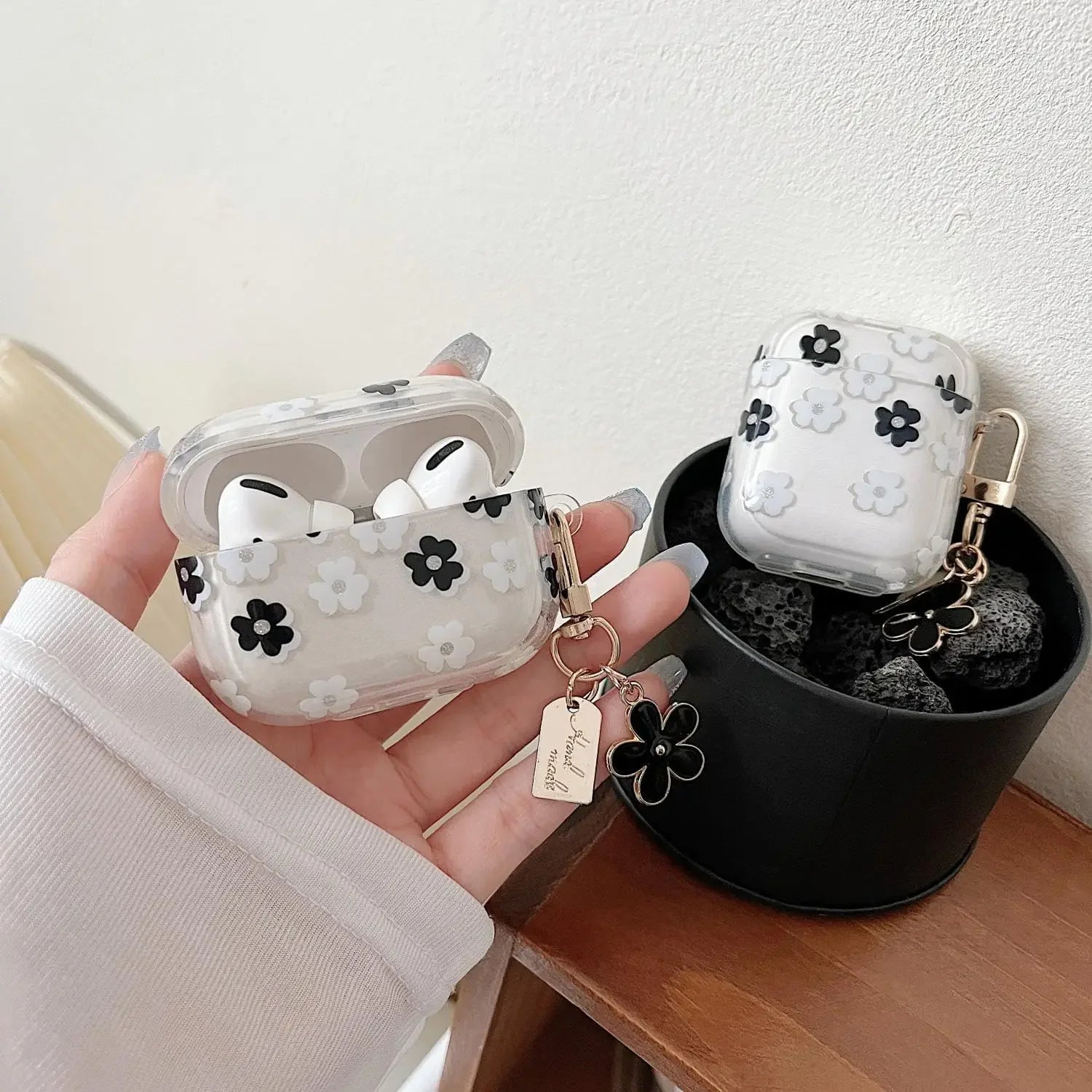 Floral Design Protective Case for AirPods 4 & AirPods Pro – Cute Shockproof Cover for Women with Carabiner & Wireless Charging Compatible