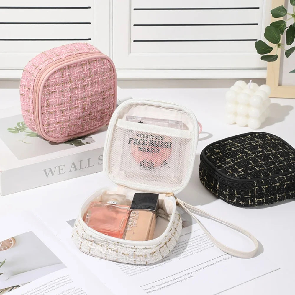 Mini Woven Cosmetic Bag – Portable Zipper Makeup Pouch for Travel, Daily Use & Touch-Up on the Go